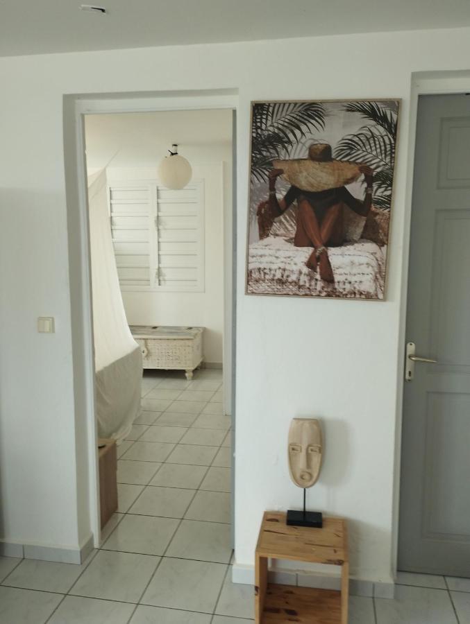 Bas De Villa Vue Mer Avec Deux Chambres Grand-Bourg  Extérieur photo